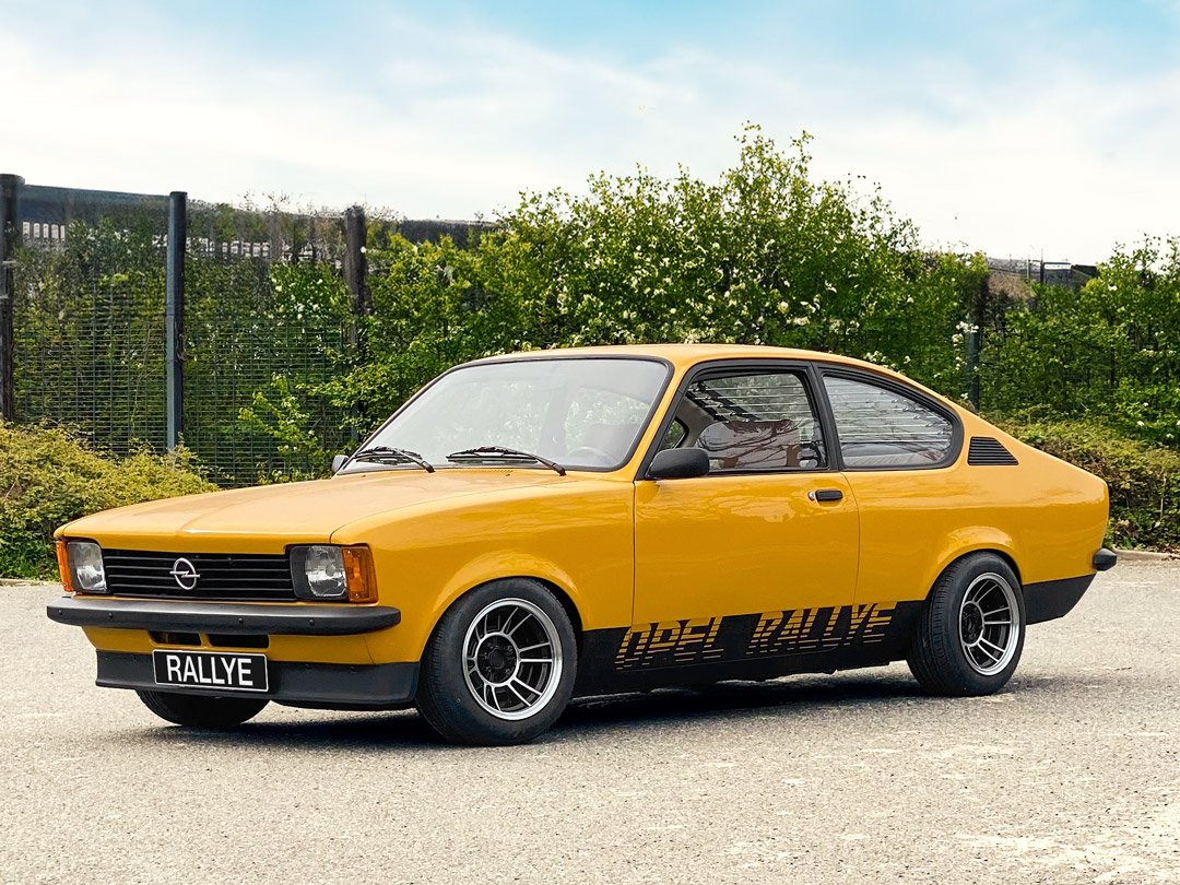 Beispiel: Kennzeicheneinleger "RALLYE"